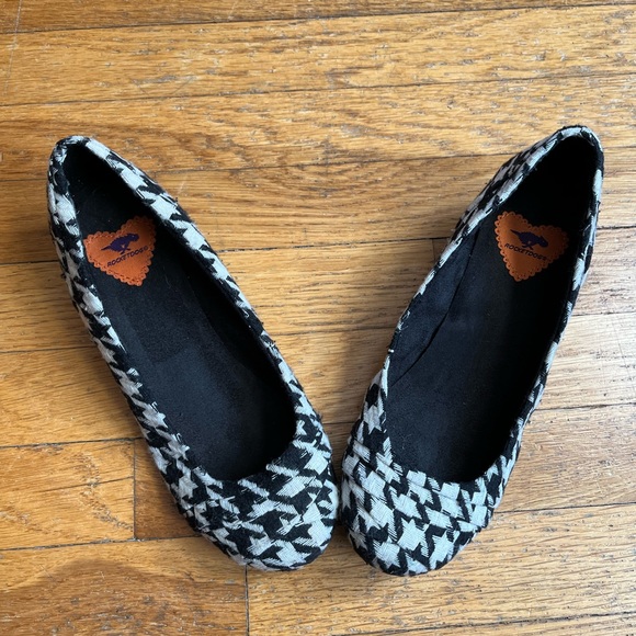Rocket Dog women’s shoe black and white houndstooth pattern - Picture 5 of 6
